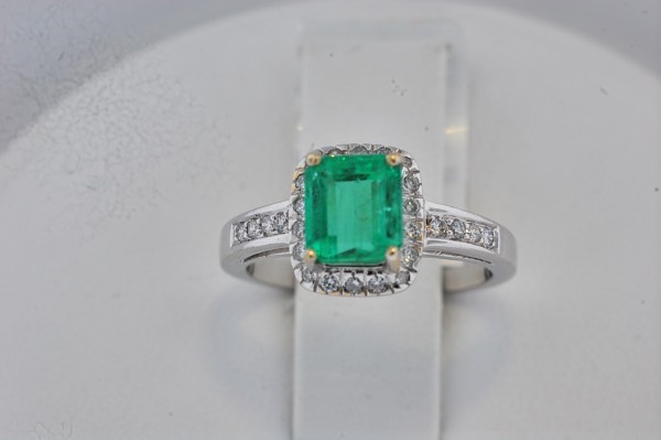a emerald ring