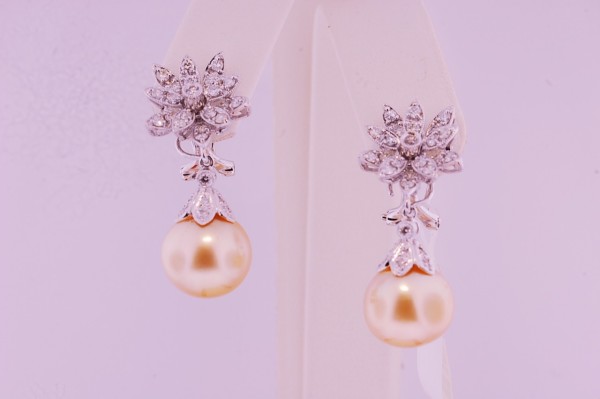 a set of pearl earings 47